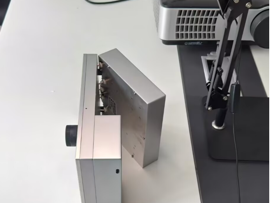 860-930MHz 50W Power Noise Amplifiers